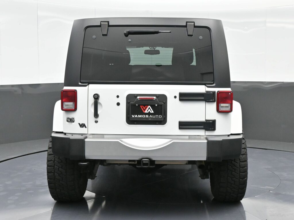 2018 Jeep Wrangler JK Unlimited Sahara 4WD