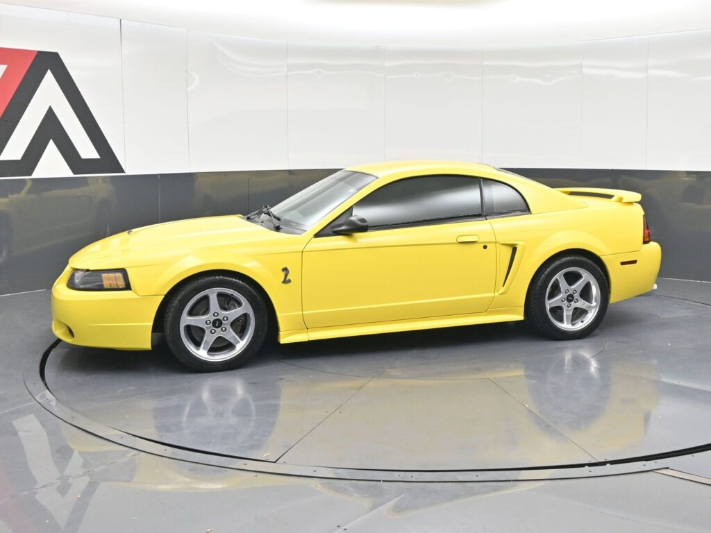 2001 Ford Mustang Cobra Coupe
