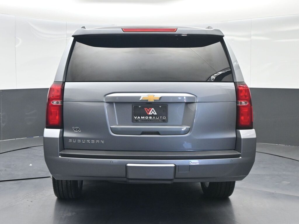 2020 Chevrolet Suburban 4WD LT